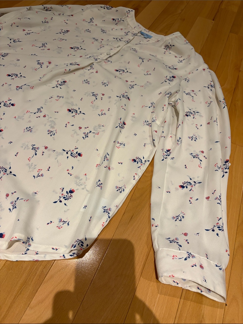 VEUC Women's Penmans Long Sleeve Cream Floral Henley Blouse - size XL - Picture 6 of 16